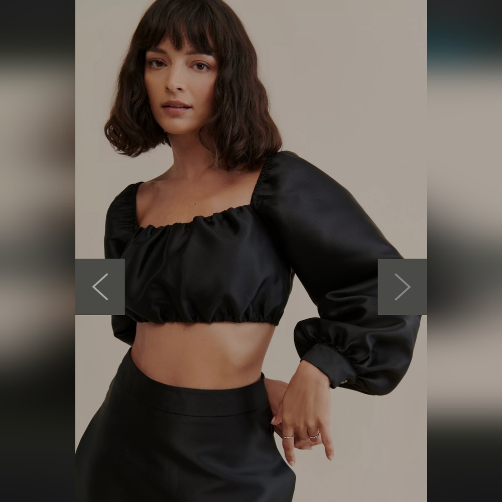 Anthropolgie Mare Mare Elegant Black Puff Sleeve Crop Top‎